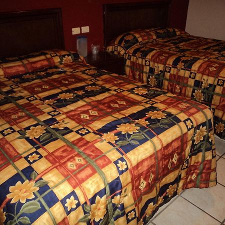 Hotel California Навохоа Екстер'єр фото